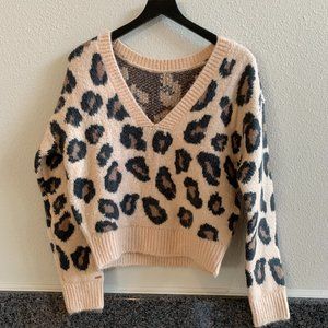 PINK Victoria's Secret Crop Sweater - Animal Print XS (NWT)
